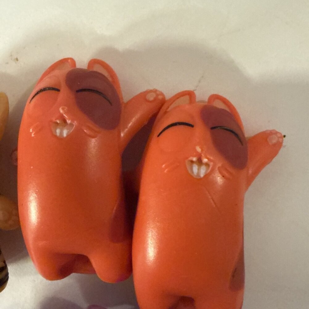 8 Lot Lost Kitty Kitties Mini Figures Cats Kittens Orange Purple Green Pink - Picture 4 of 12